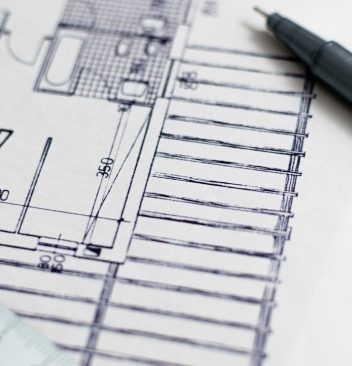 La construction d'une maison individuelle sur mesure : les avantages de passer par un constructeur