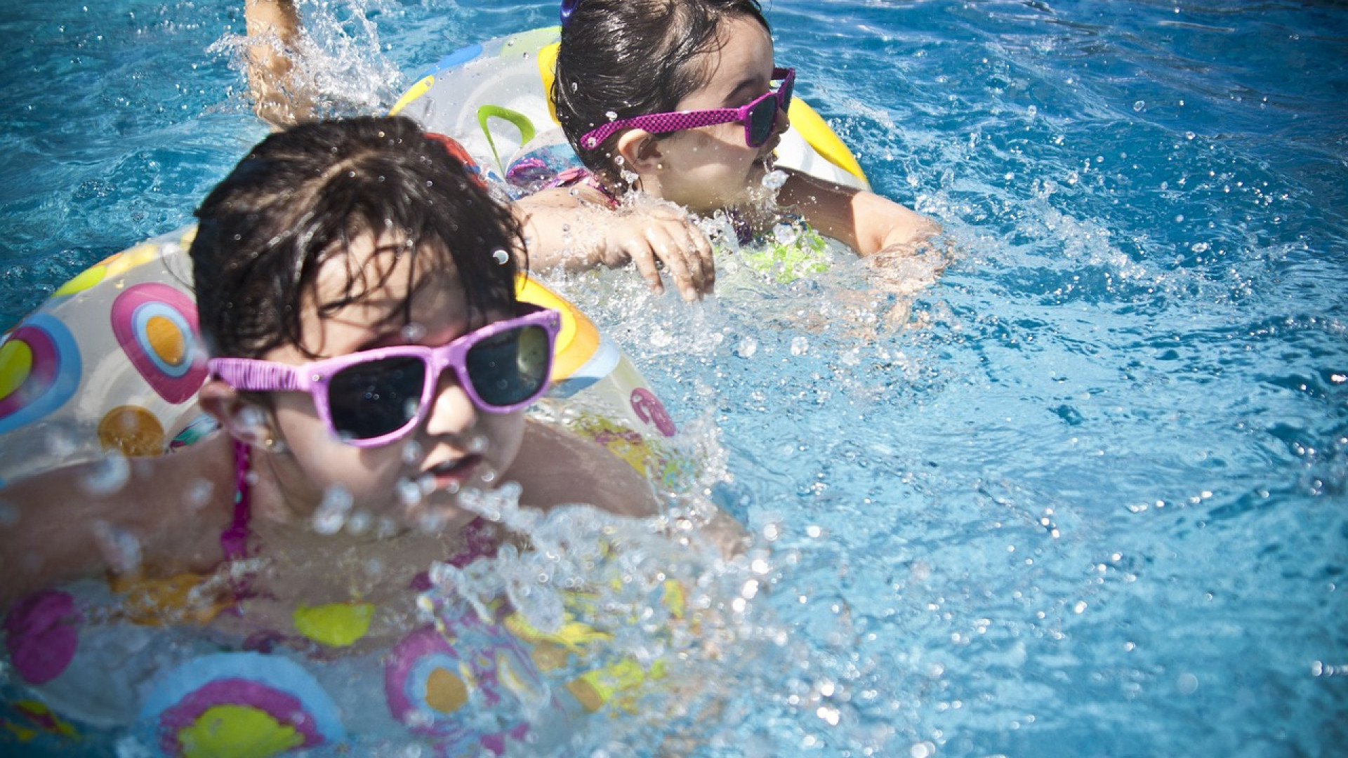 Les avantages d'un abri de piscine sur mesure