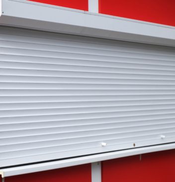 Sécurité et confort : les atouts des volets roulants pour votre habitation